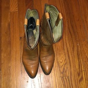 Men’s used cowboy boots